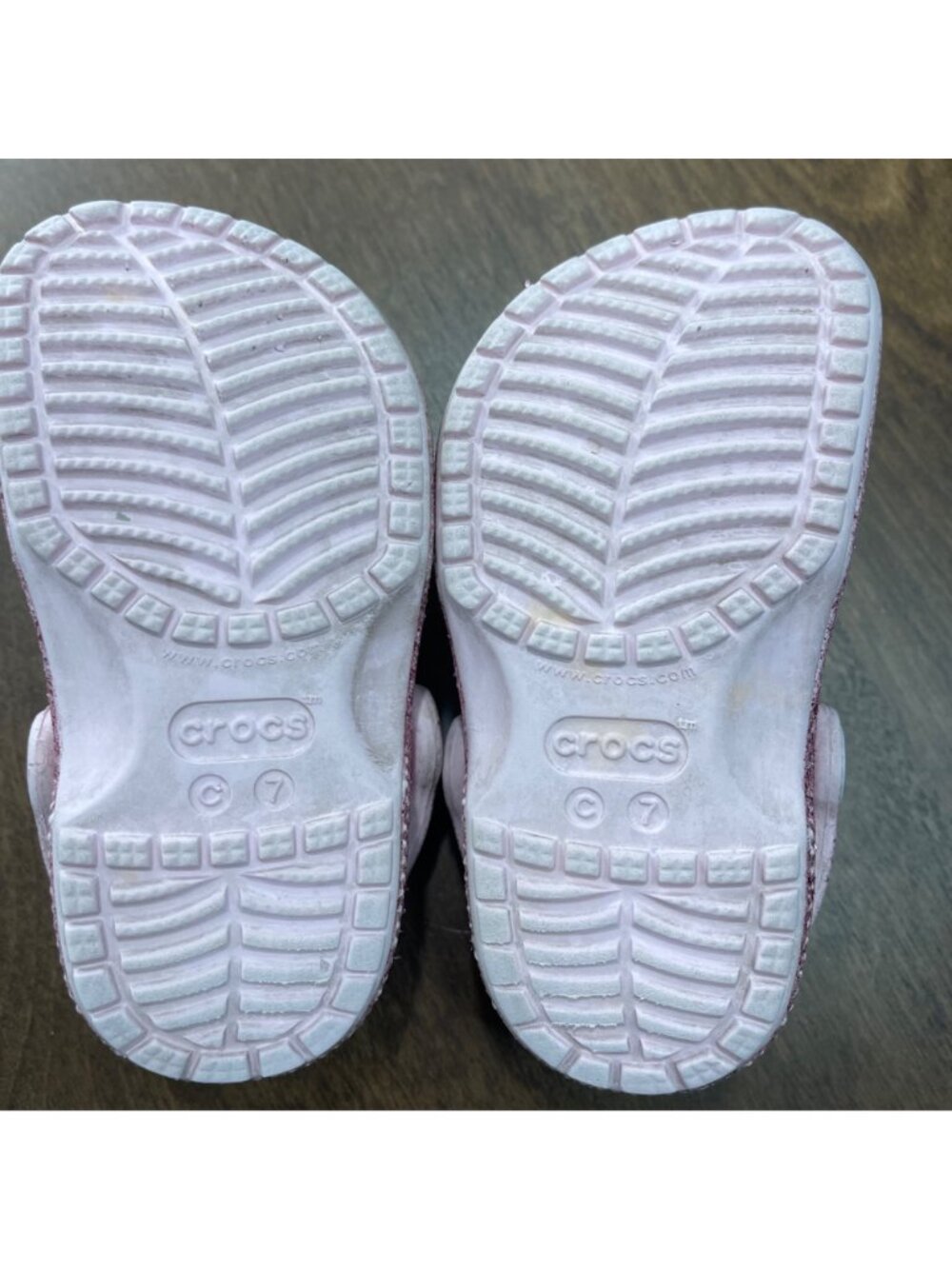 Crocs Classic Glitter Clog Toddler Girls Size 7 Pink Waterproof Slip on Shoes - Picture 4 of 8